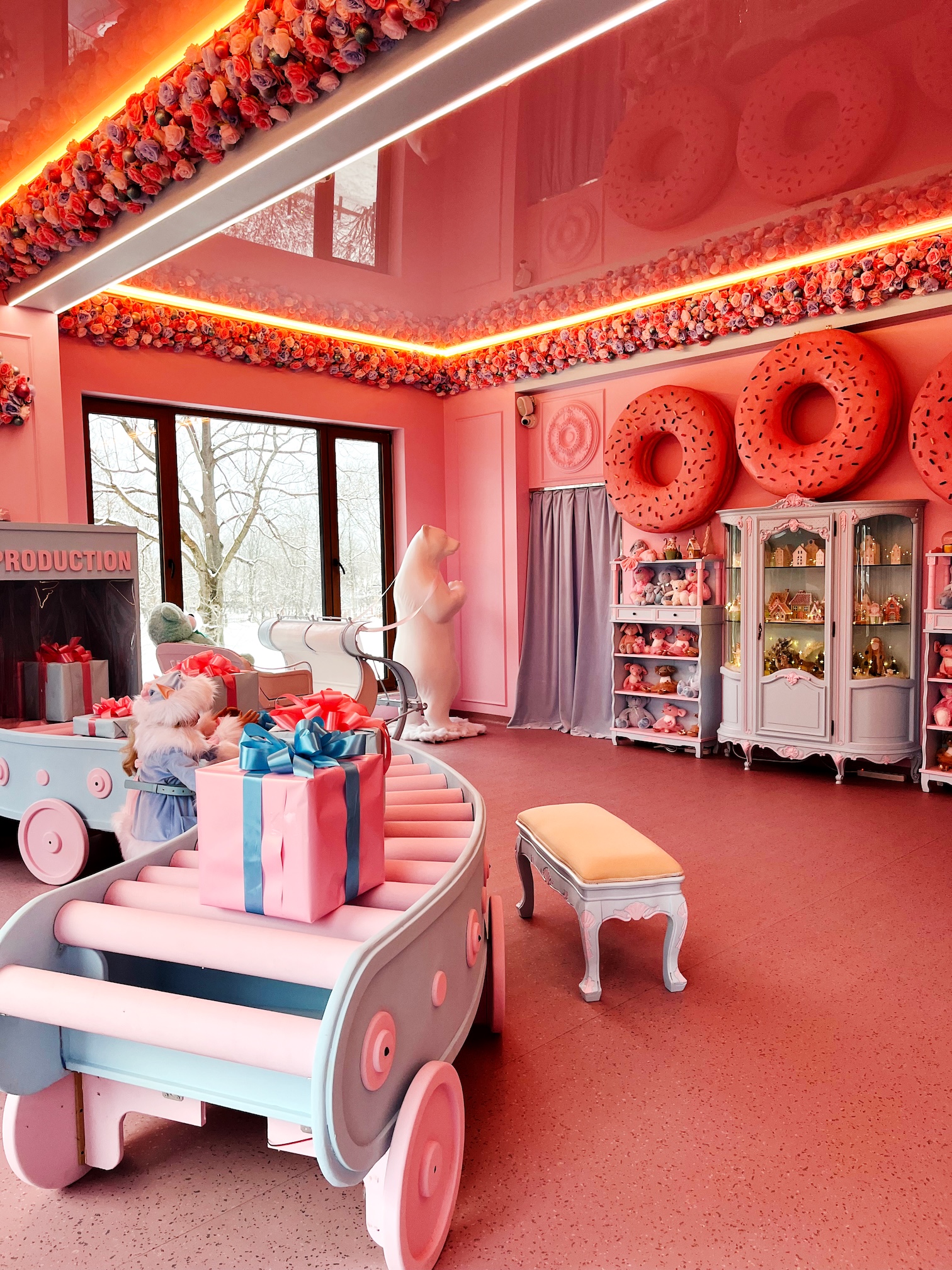 Yeti House by Be Happy Museum Zakopane